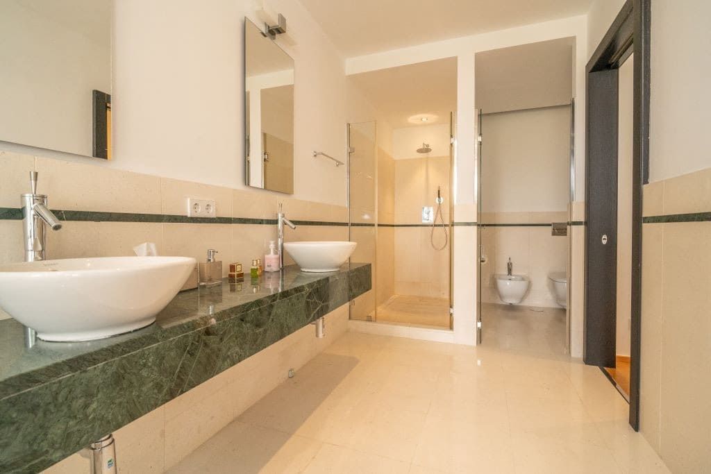 Casa de 3 habitaciones en Golden Mile en venta - 1.600.000 € (Ref: 9080913)