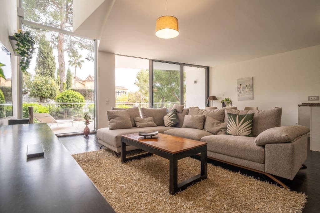 Casa de 3 habitaciones en Golden Mile en venta - 1.600.000 € (Ref: 9080913)