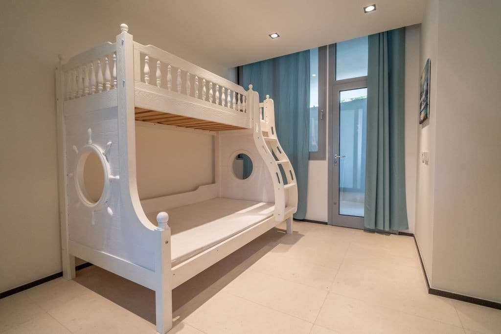 Casa de 3 habitaciones en Golden Mile en venta - 1.600.000 € (Ref: 9080913)