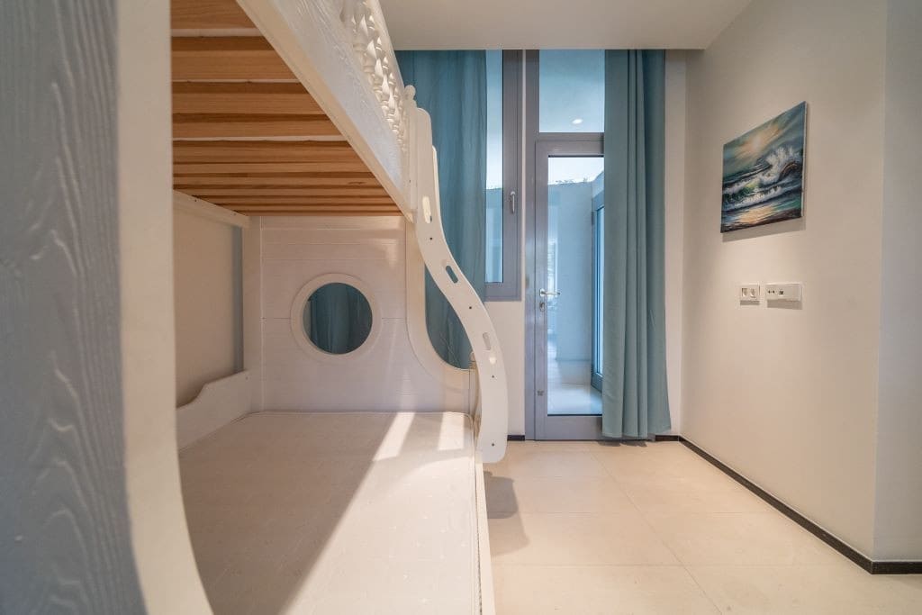 Casa de 3 habitaciones en Golden Mile en venta - 1.600.000 € (Ref: 9080913)