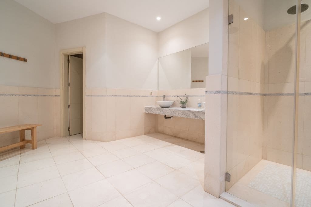 Casa de 3 habitaciones en Golden Mile en venta - 1.600.000 € (Ref: 9080913)