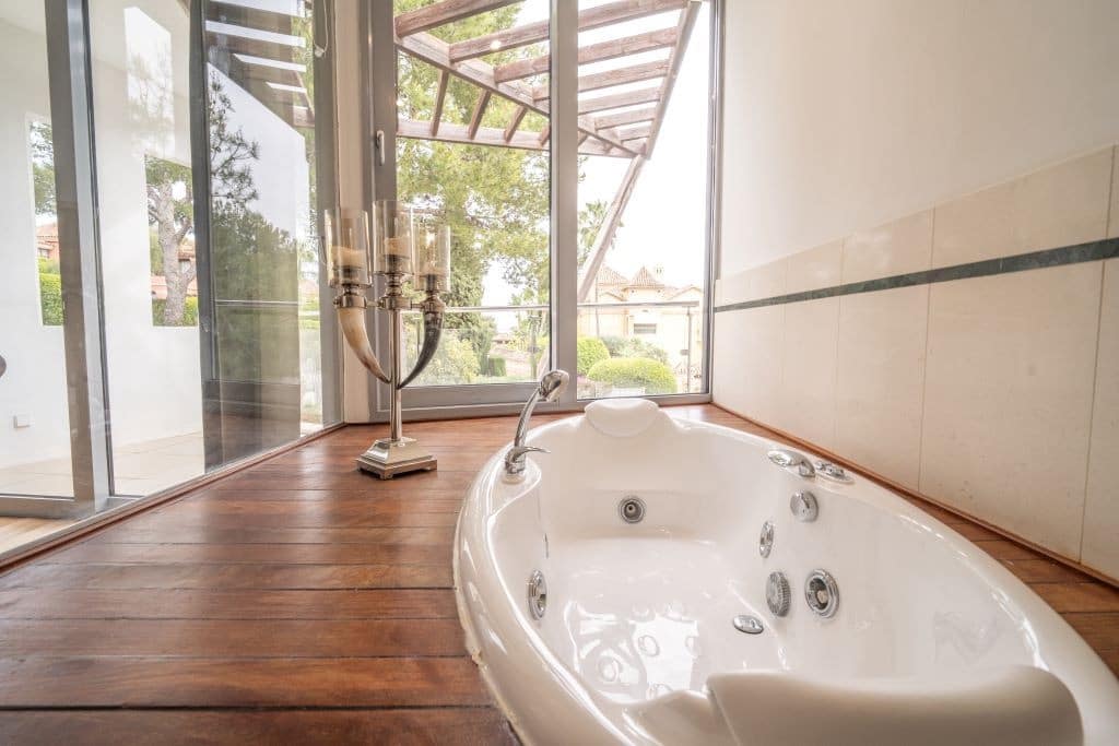 Casa de 3 habitaciones en Golden Mile en venta - 1.600.000 € (Ref: 9080913)