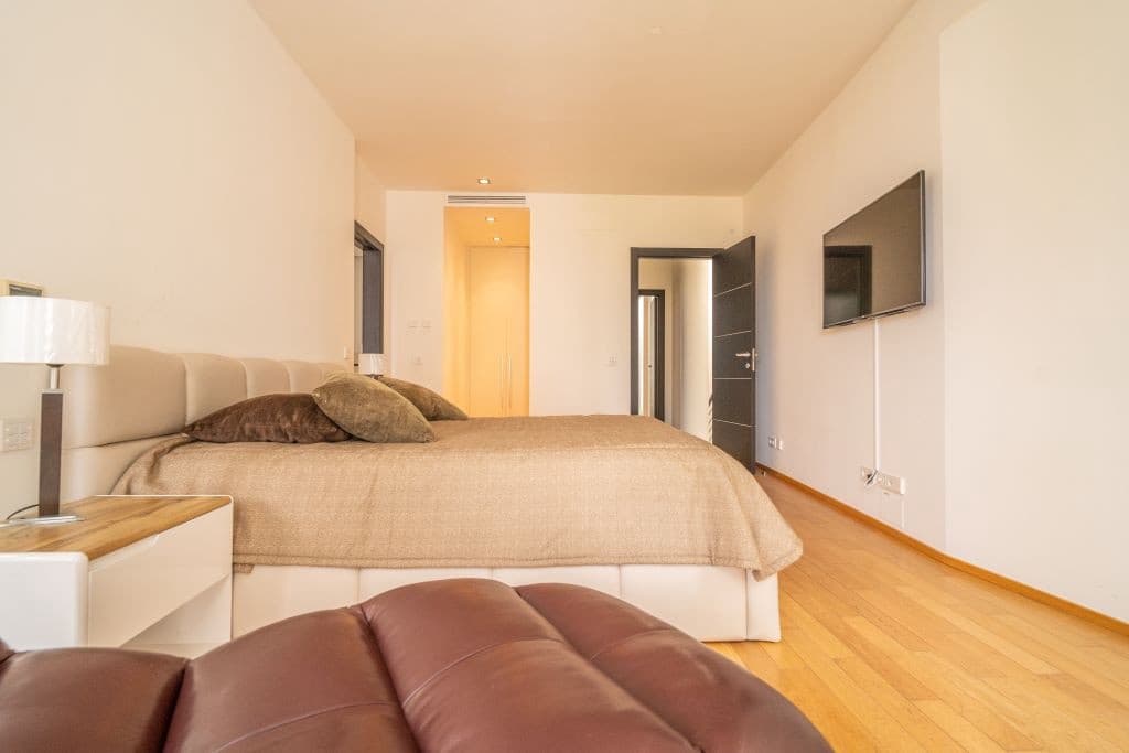 Casa de 3 habitaciones en Golden Mile en venta - 1.600.000 € (Ref: 9080913)