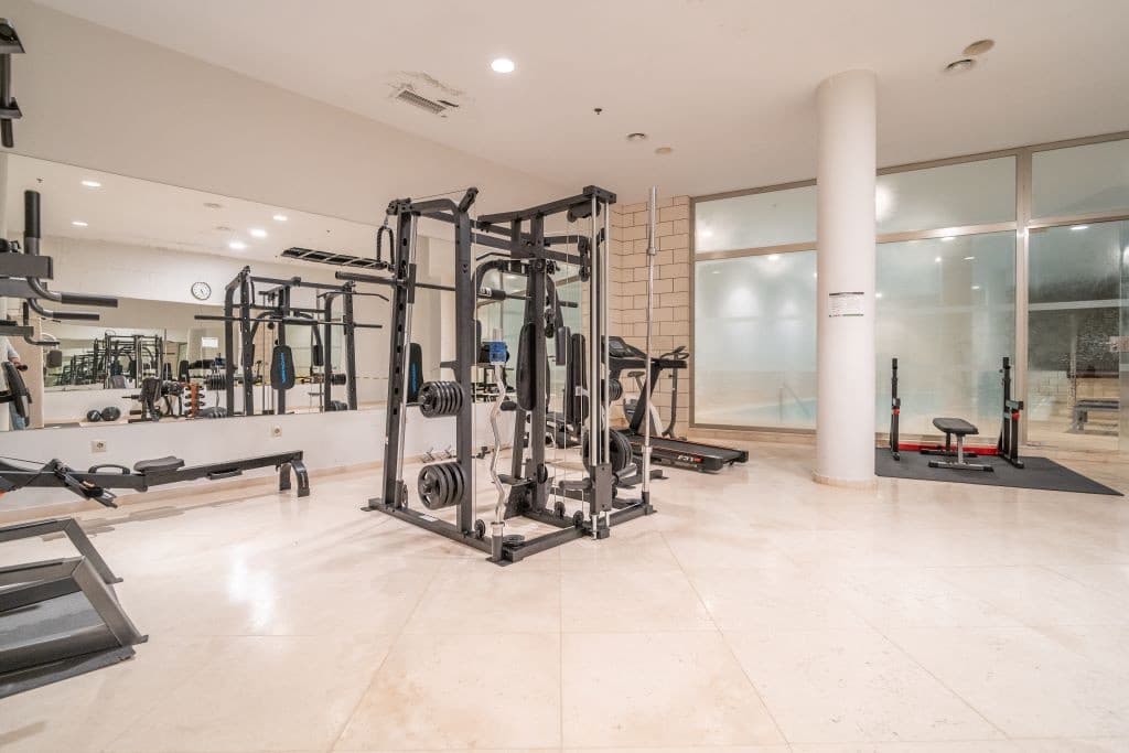 Casa de 3 habitaciones en Golden Mile en venta - 1.600.000 € (Ref: 9080913)