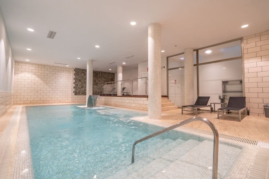 Casa de 3 habitaciones en Golden Mile en venta - 1.600.000 € (Ref: 9080913)