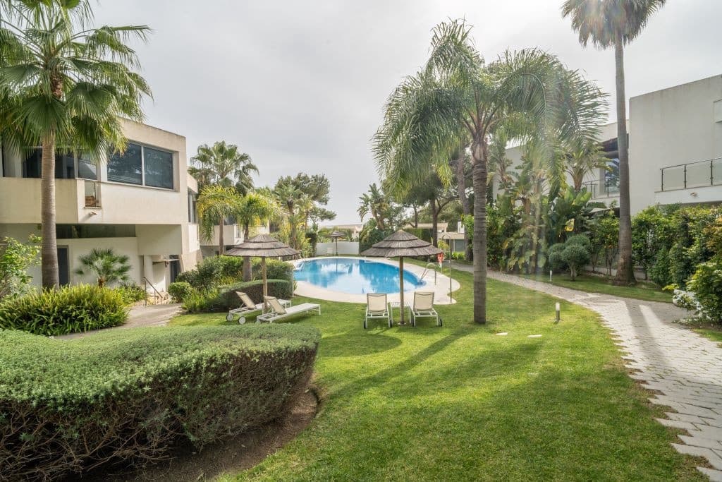 Casa de 3 habitaciones en Golden Mile en venta - 1.600.000 € (Ref: 9080913)