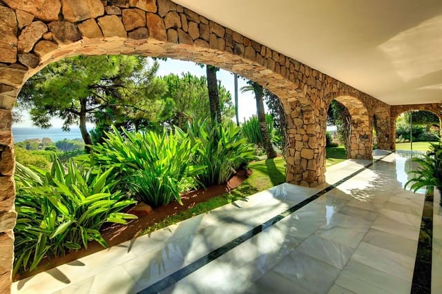 10 sypialnia Willa na sprzedaż w Río Real, Marbella z garażem - 10 000 000 € (Ref: 9080915)