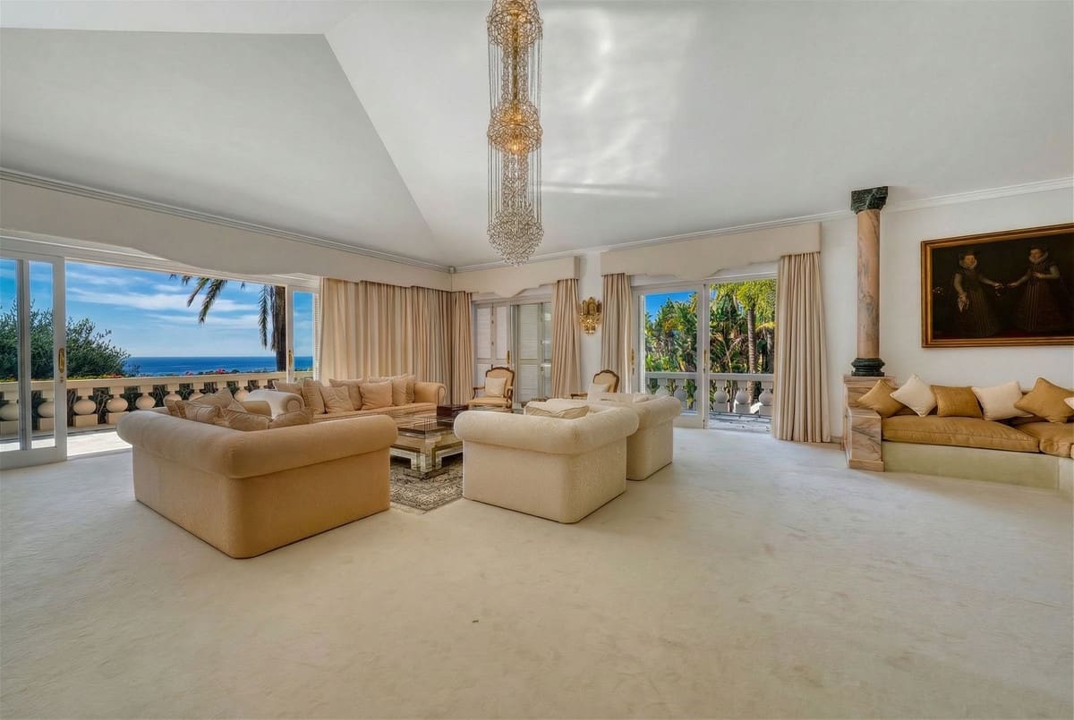 10 camera da letto Villa in vendita in Rio Real con garage - 12.000.000 € (Rif: 9080915)