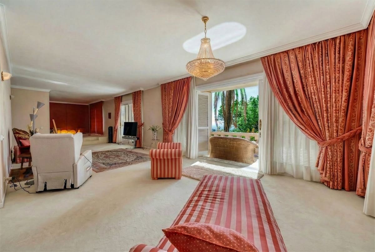 10 camera da letto Villa in vendita in Rio Real con garage - 12.000.000 € (Rif: 9080915)