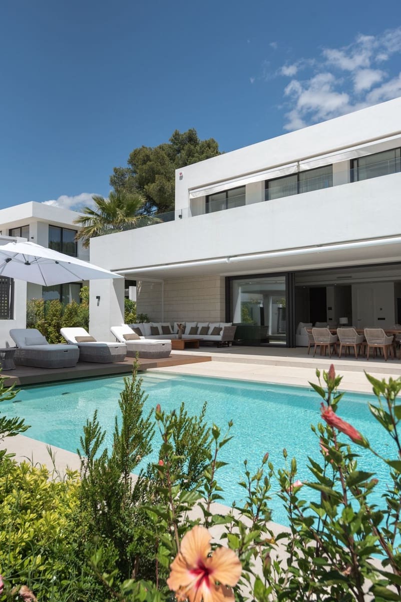 Chalet de 4 habitaciones en Río Real en venta - 2.700.000 € (Ref: 9080917)