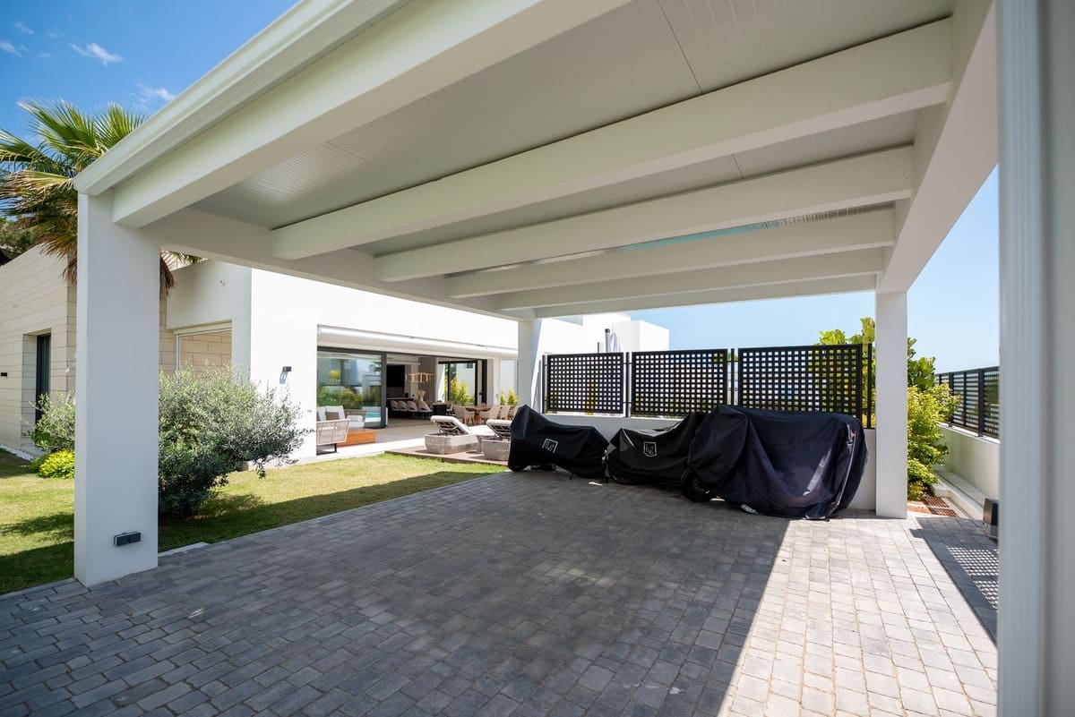 Chalet de 4 habitaciones en Río Real en venta - 2.700.000 € (Ref: 9080917)