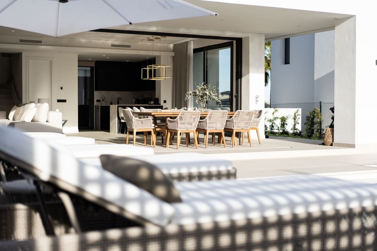 Chalet de 4 habitaciones en Río Real en venta - 2.700.000 € (Ref: 9080917)