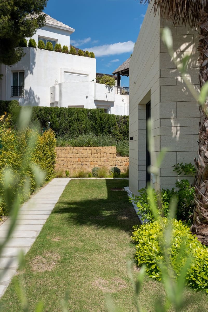 Chalet de 4 habitaciones en Río Real en venta - 2.700.000 € (Ref: 9080917)