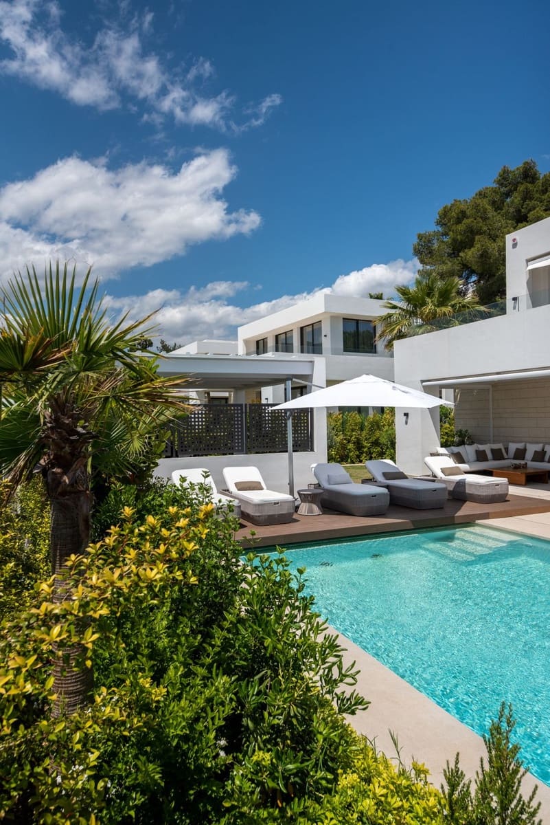 Chalet de 4 habitaciones en Río Real en venta - 2.700.000 € (Ref: 9080917)