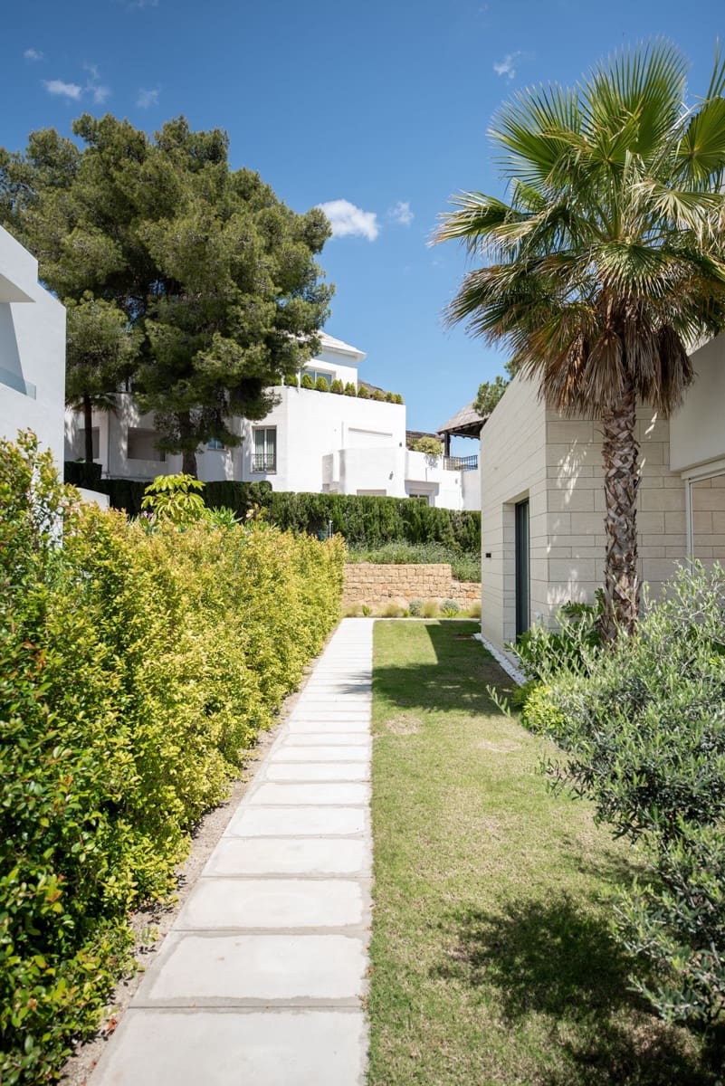 Chalet de 4 habitaciones en Río Real en venta - 2.700.000 € (Ref: 9080917)