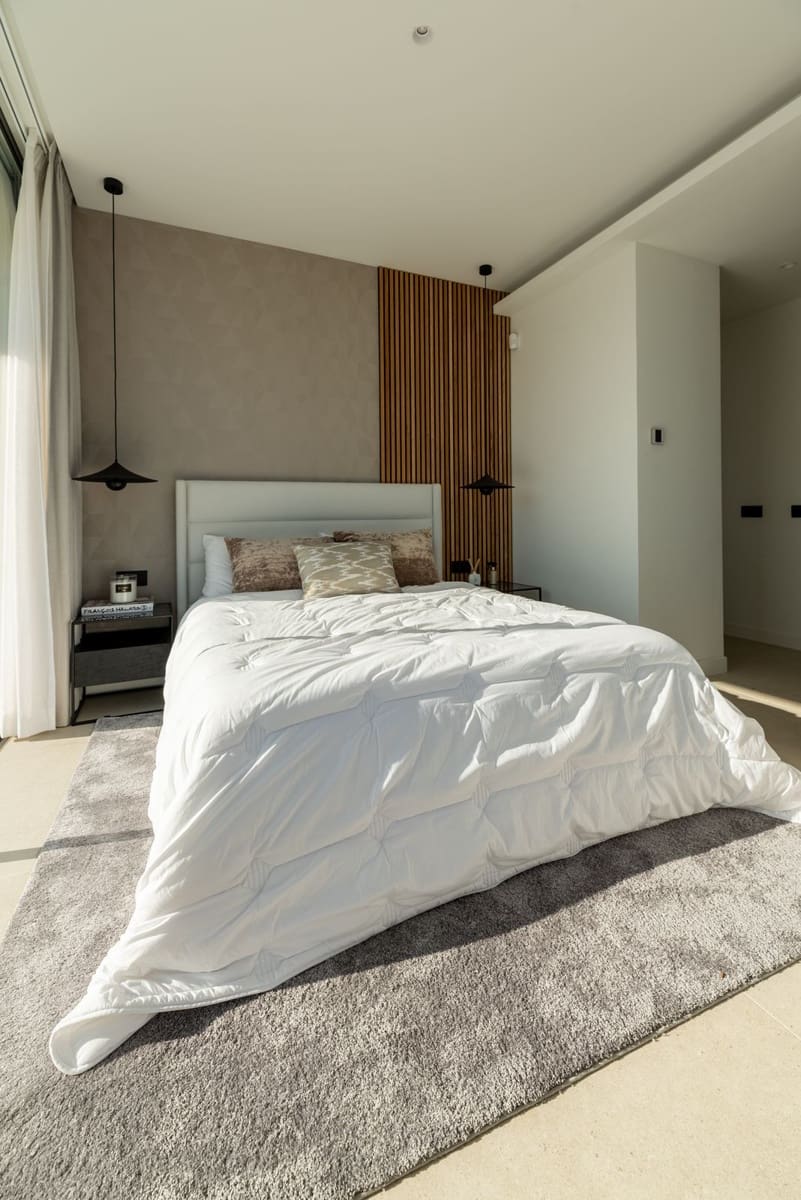 Chalet de 4 habitaciones en Río Real en venta - 2.700.000 € (Ref: 9080917)