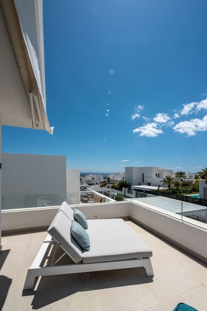 Chalet de 4 habitaciones en Río Real en venta - 2.700.000 € (Ref: 9080917)