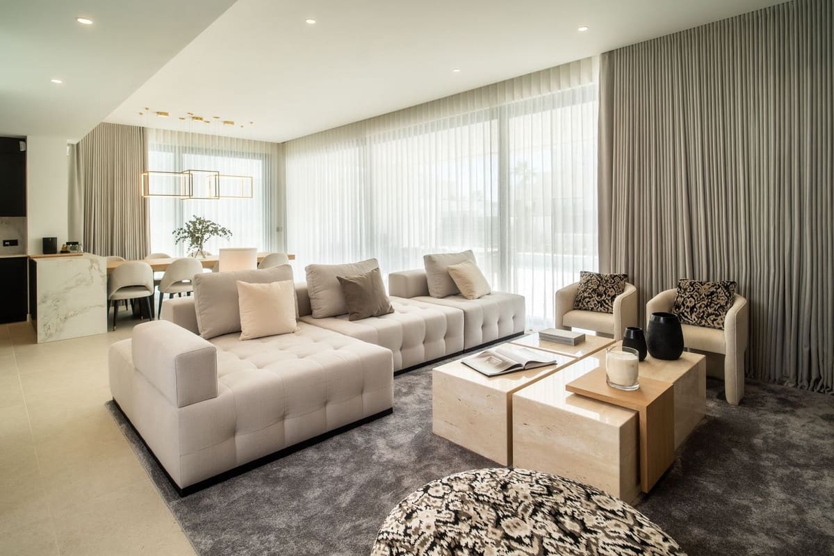 Chalet de 4 habitaciones en Río Real en venta - 2.700.000 € (Ref: 9080917)