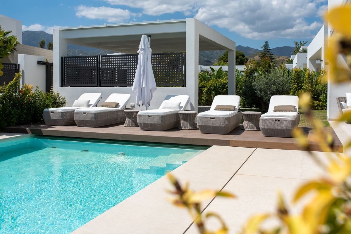 Chalet de 4 habitaciones en Río Real en venta - 2.700.000 € (Ref: 9080917)