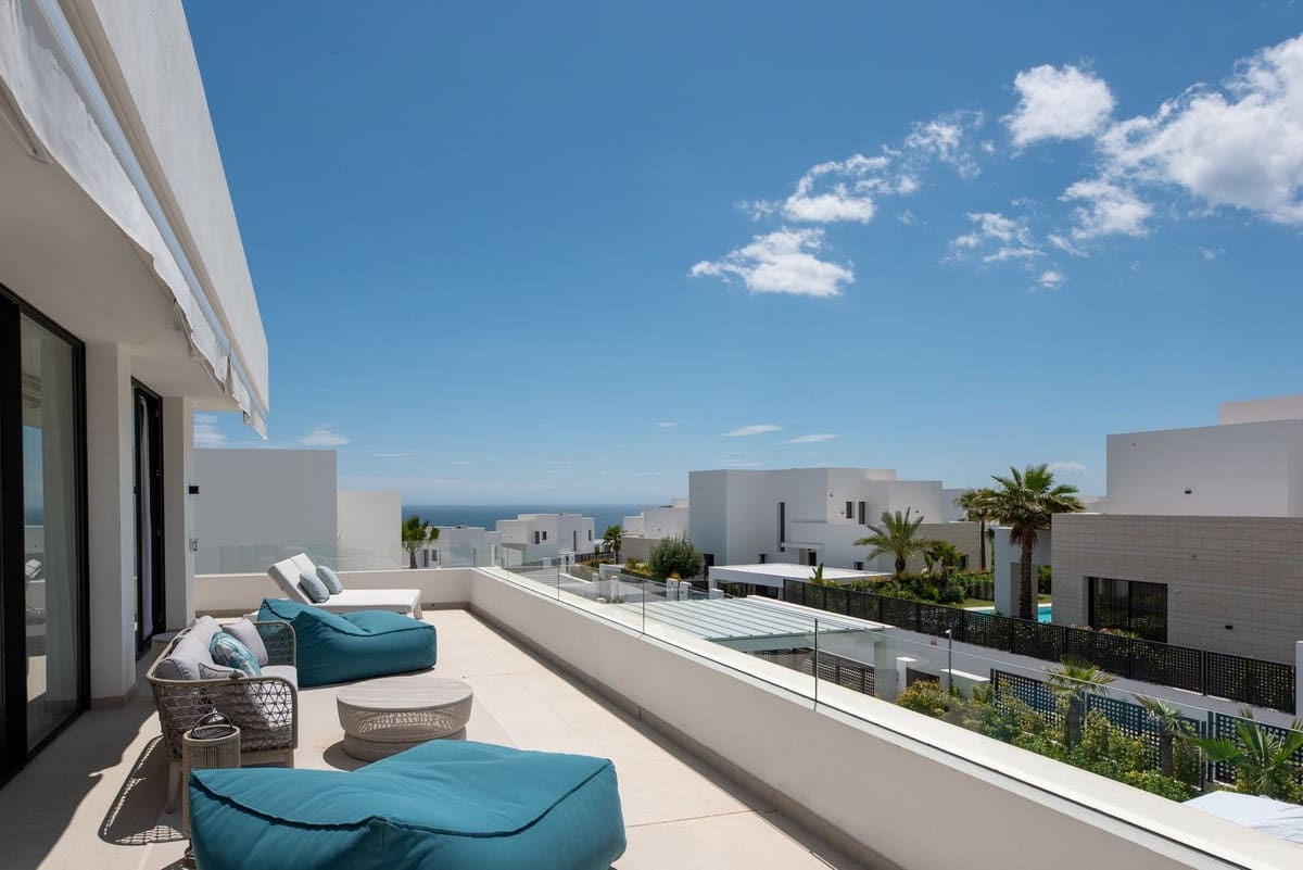 Chalet de 4 habitaciones en Río Real en venta - 2.700.000 € (Ref: 9080917)