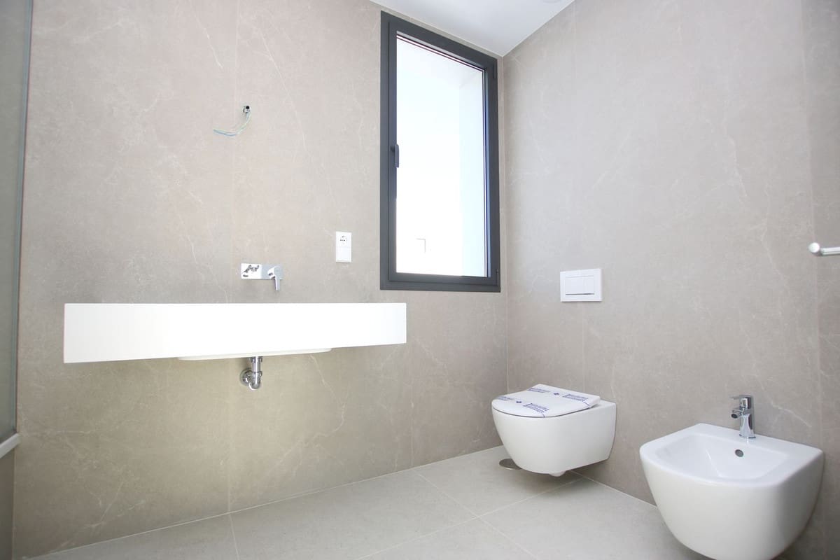 4 sypialnia Willa na sprzedaż w Rio Real - 2 300 000 € (Ref: 9080918)