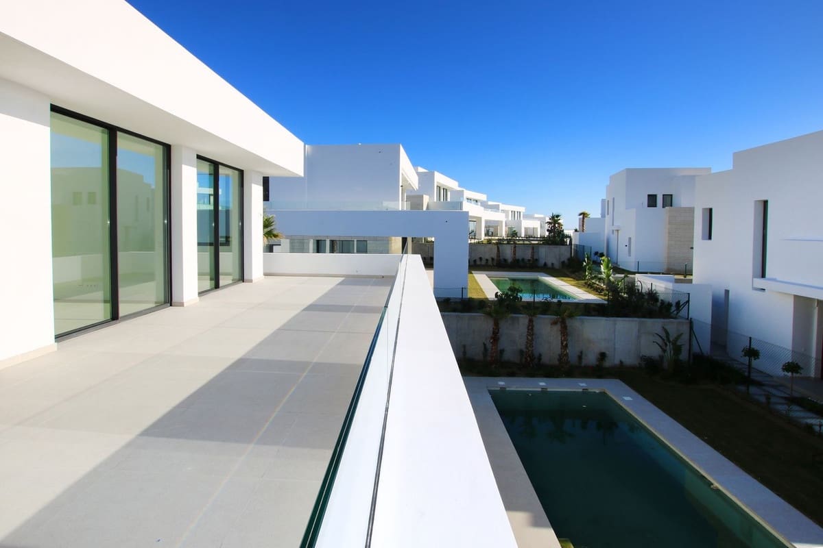 4 sypialnia Willa na sprzedaż w Rio Real - 2 300 000 € (Ref: 9080918)