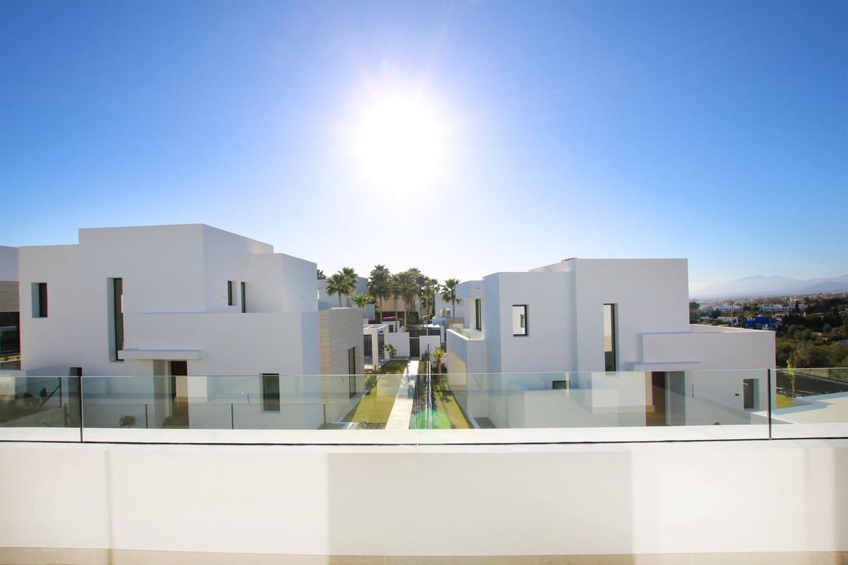 4 sypialnia Willa na sprzedaż w Rio Real - 2 300 000 € (Ref: 9080918)