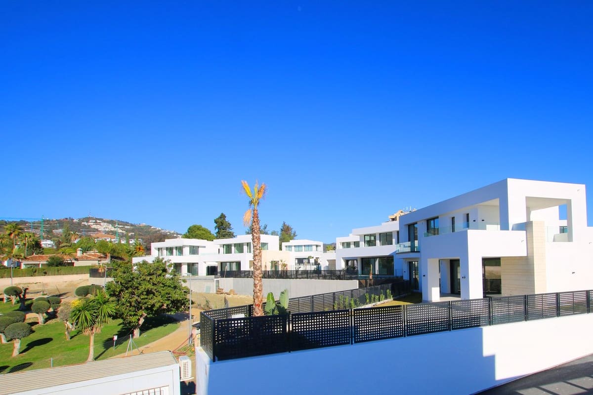 4 sypialnia Willa na sprzedaż w Rio Real - 2 300 000 € (Ref: 9080918)