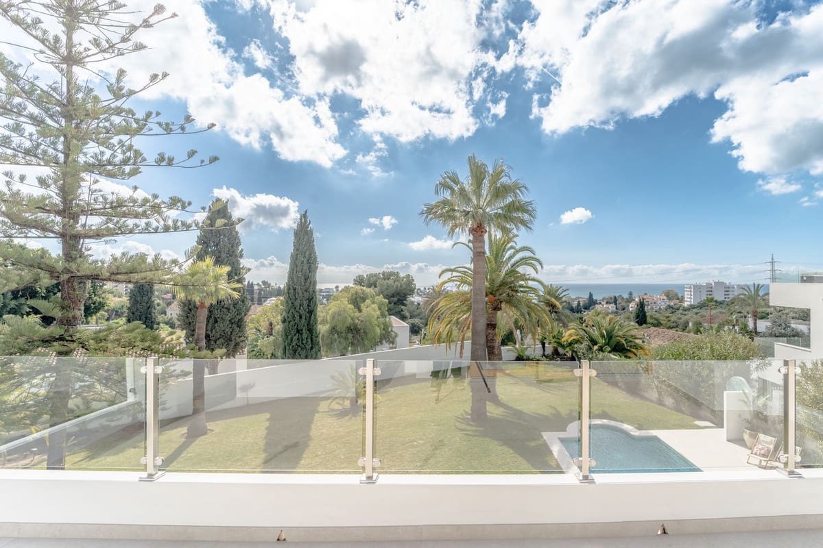 4 slaapkamer Villa te koop in Rio Real met garage - € 2.250.000 (Ref: 9080919)