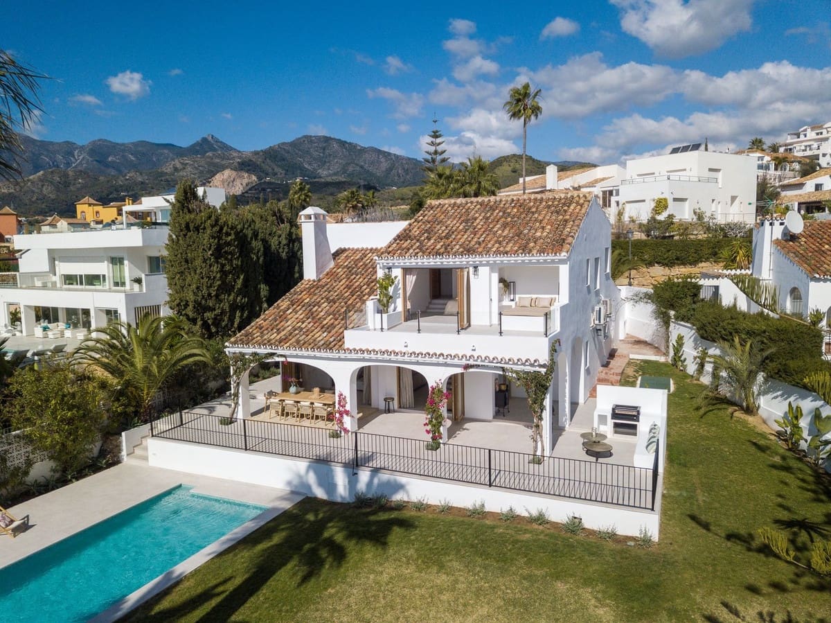 4 slaapkamer Villa te koop in Rio Real met garage - € 2.250.000 (Ref: 9080919)
