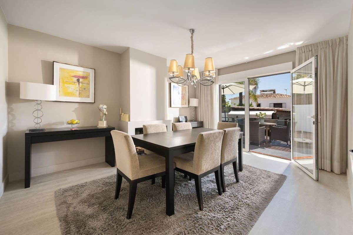 6 soveværelse Villa til salg i Rio Real - € 1.895.000 (Ref: 9080920)