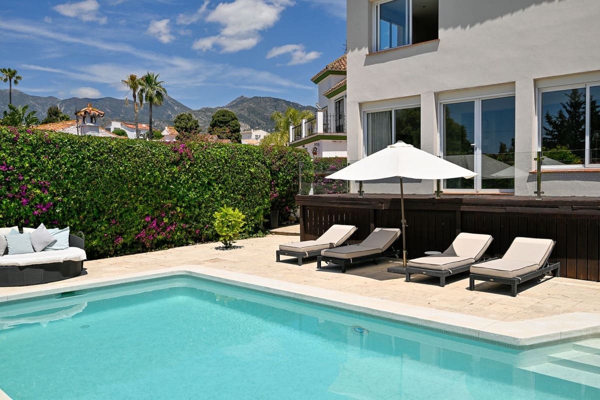 6 soveværelse Villa til salg i Rio Real - € 1.895.000 (Ref: 9080920)