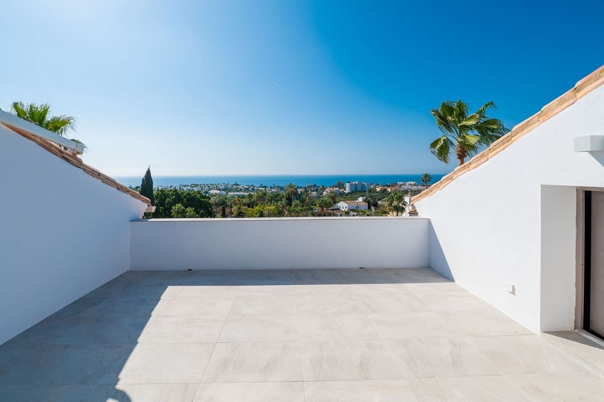 4 slaapkamer Villa te koop in Rio Real met garage - € 1.990.000 (Ref: 9080921)