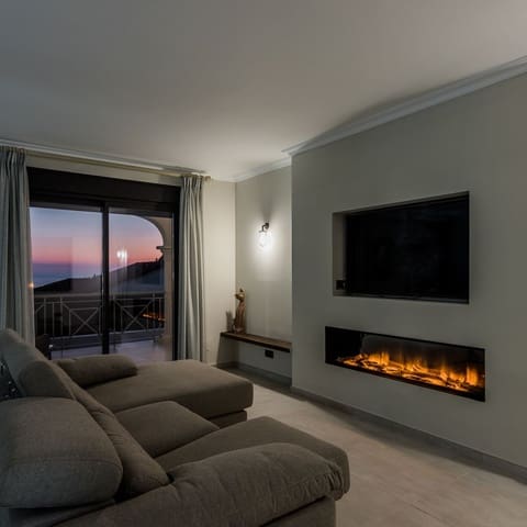 5 sypialnia Willa na sprzedaż w Río Real, Marbella z garażem - 1 800 000 € (Ref: 9080922)