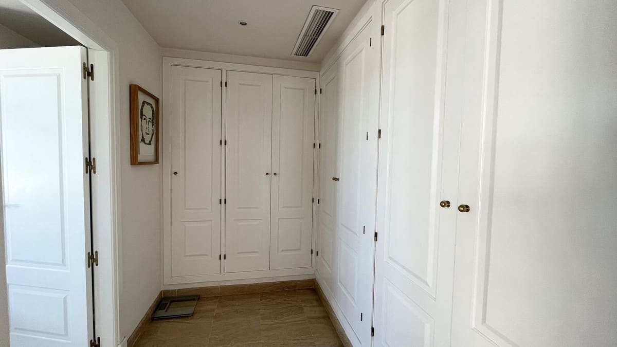 2 bedroom Apartment for sale in Rio Real - € 1,200,000 (Ref: 9080924)