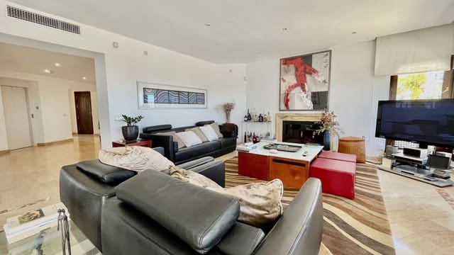 2 makuuhuone Huoneisto myytävänä paikassa Río Real, Marbella - 1 200 000 € (Ref: 9080924)