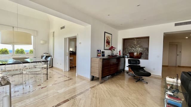 2 makuuhuone Huoneisto myytävänä paikassa Río Real, Marbella - 1 200 000 € (Ref: 9080924)