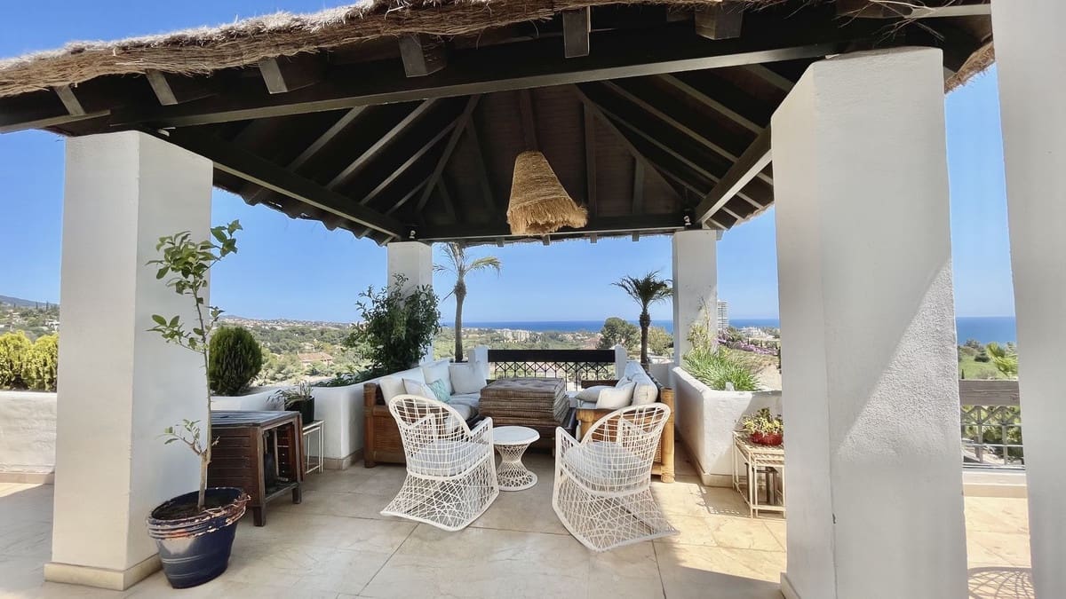 2 bedroom Apartment for sale in Rio Real - € 1,200,000 (Ref: 9080924)