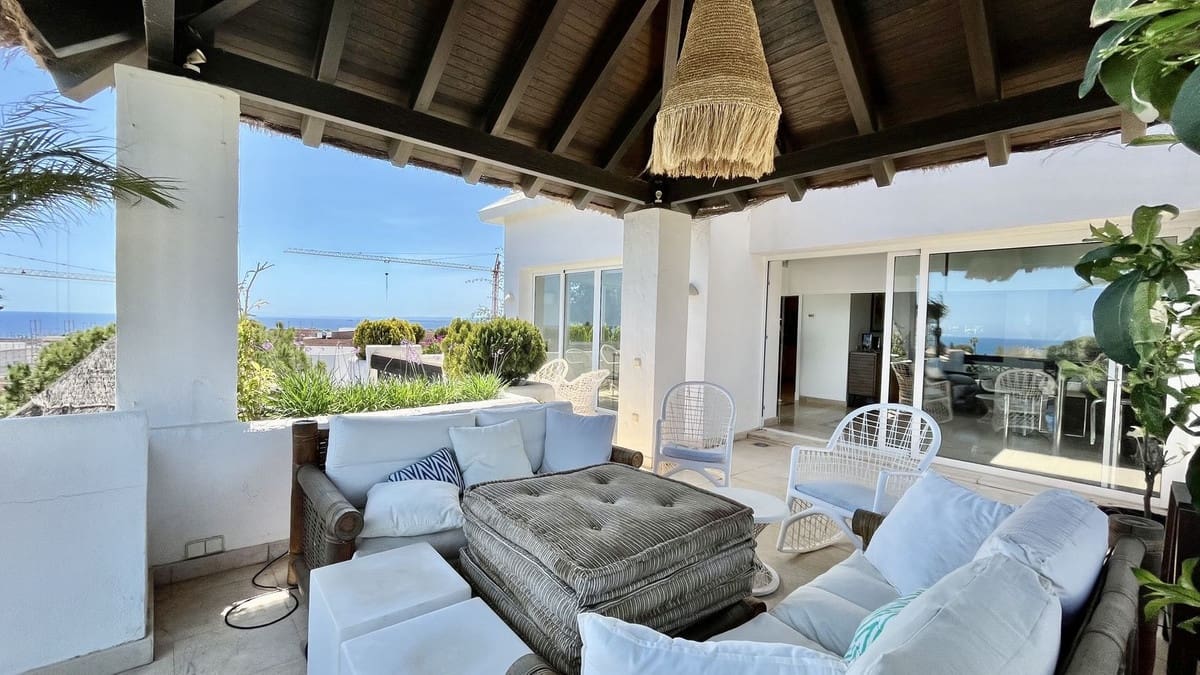 2 bedroom Apartment for sale in Rio Real - € 1,200,000 (Ref: 9080924)