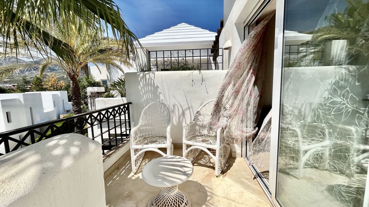 2 bedroom Apartment for sale in Rio Real - € 1,200,000 (Ref: 9080924)