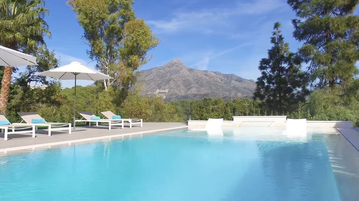 5 makuuhuone Huvila myytävänä paikassa Aloha Golf mukana 
autotalli - 4 475 000 € (Ref: 9080928)