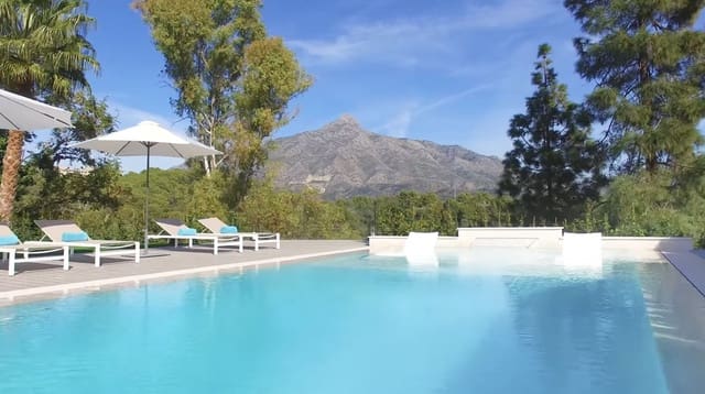 5 makuuhuone Huvila myytävänä paikassa Aloha Golf, Marbella mukana 
autotalli - 4 475 000 € (Ref: 9080928)