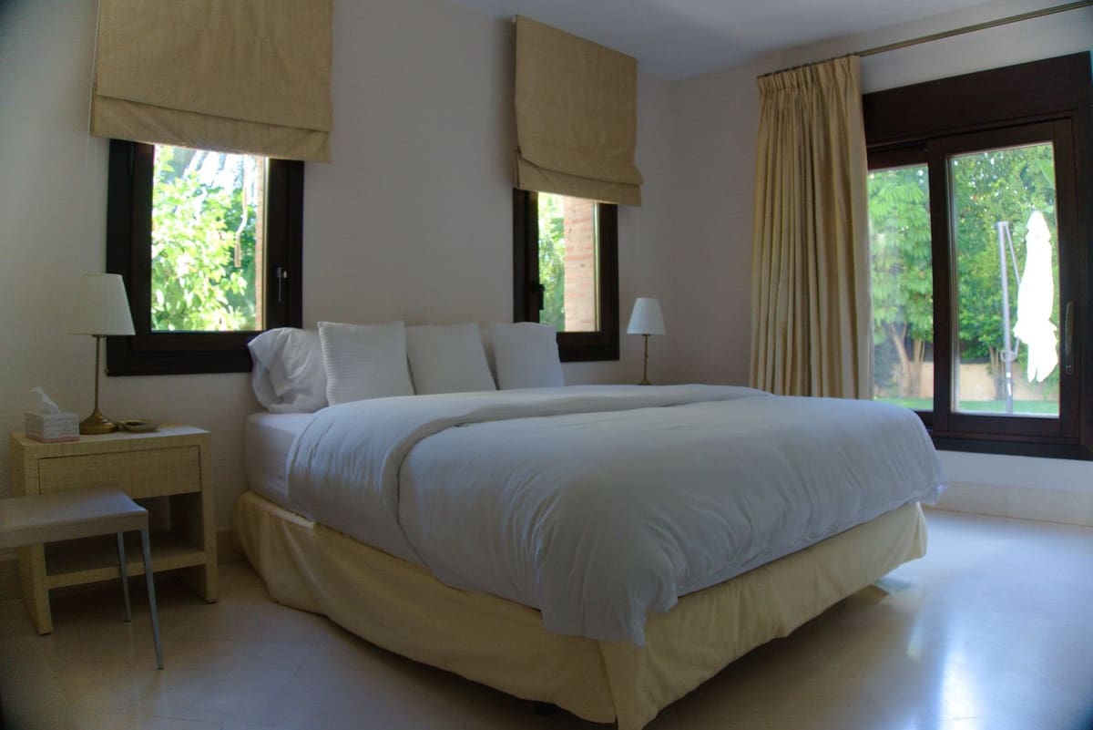 5 soverom Villa til salgs i Aloha Golf med garasje - € 3 500 000 (Ref: 9080929)