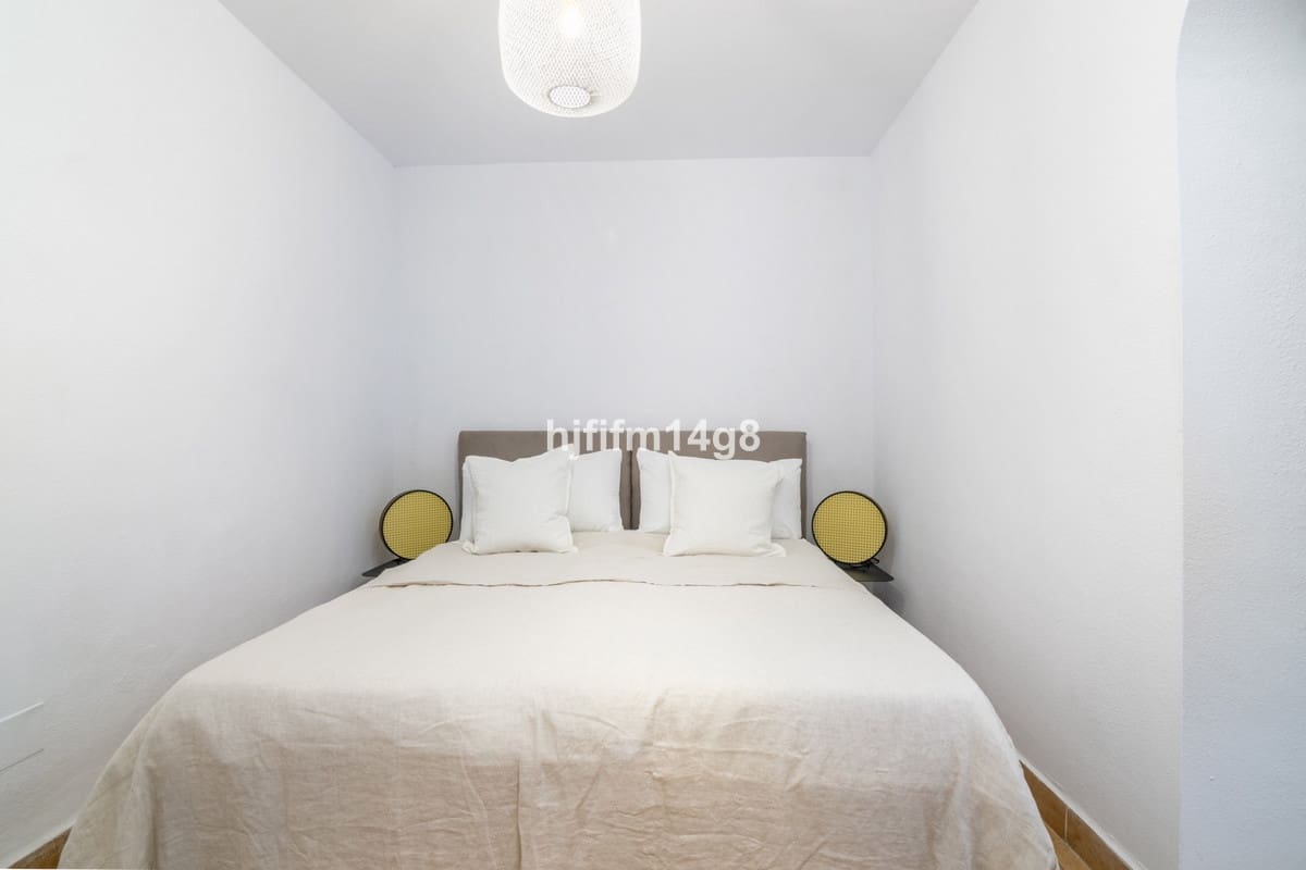 7 bedroom Villa for sale in San Pedro de Alcantara - € 2,425,000 (Ref: 9080936)