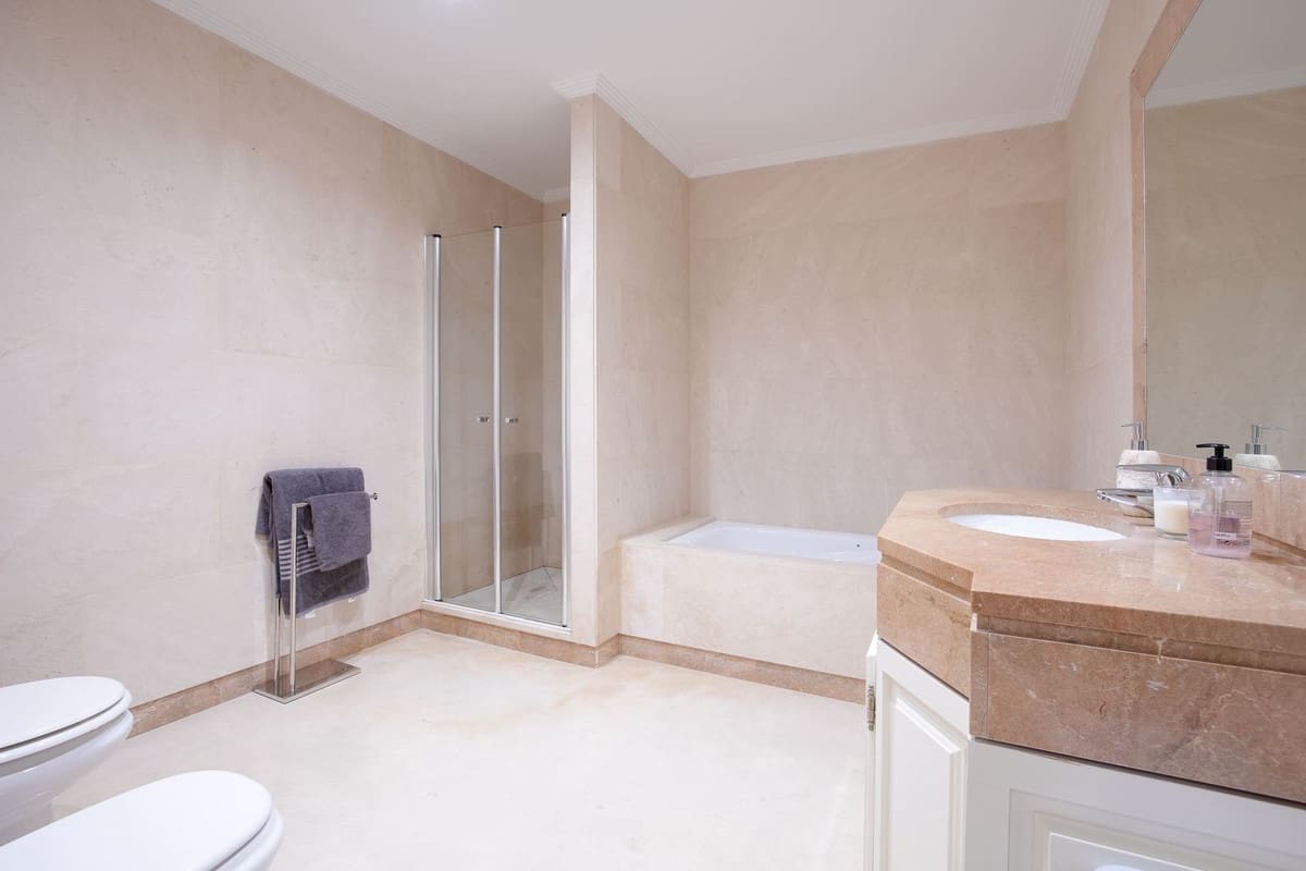 6 soveværelse Villa til salg i Los Arqueros med garage - € 2.375.000 (Ref: 9080937)