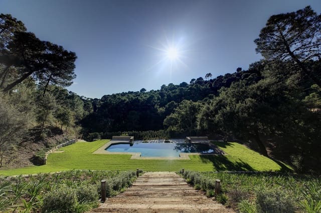 3 bedroom Villa for sale in Benahavís - € 2,150,000 (Ref: 9080939)