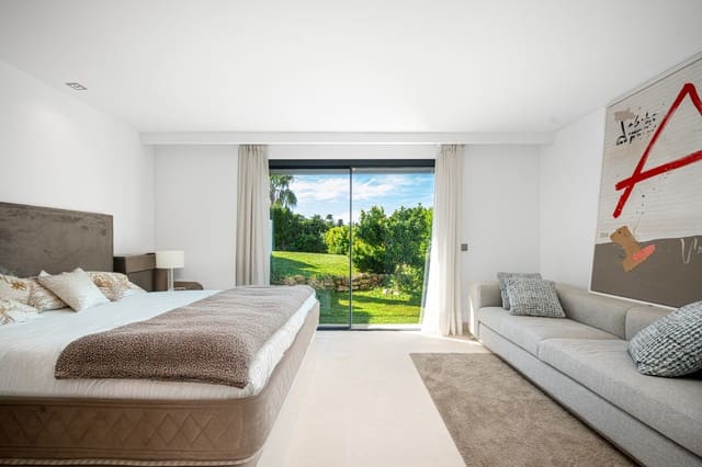 Chalet de 5 habitaciones en Nueva Andalucia, Marbella en venta - 2.195.000 € (Ref: 9080941)