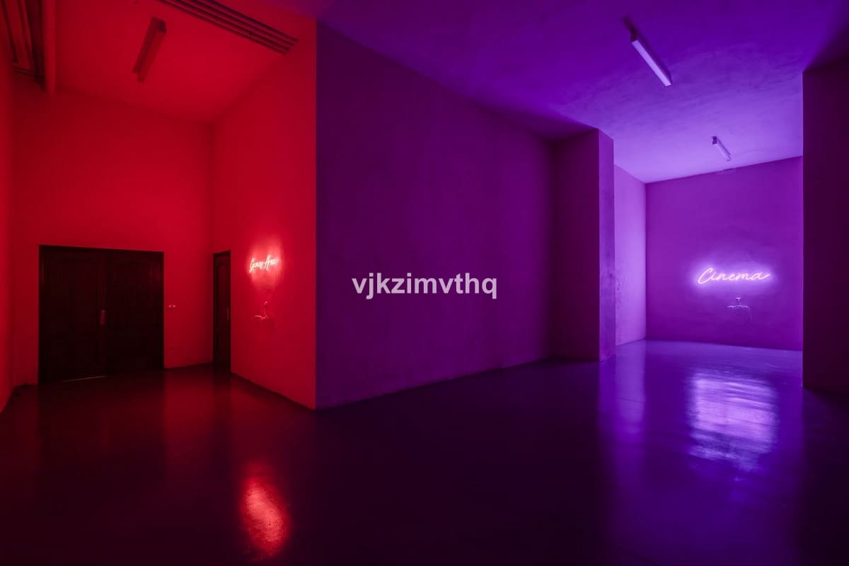 5 bedroom Villa for sale in Benahavis with garage - € 2,150,000 (Ref: 9080942)