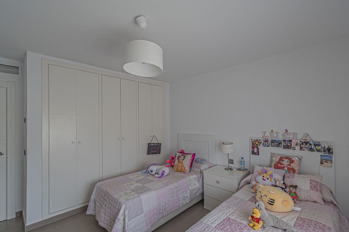 5 soveværelse Villa til salg i San Pedro de Alcantara - € 2.050.000 (Ref: 9080943)