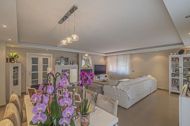 5 slaapkamer Villa te koop in San Pedro de Alcantara, Marbella - € 2.050.000 (Ref: 9080943)